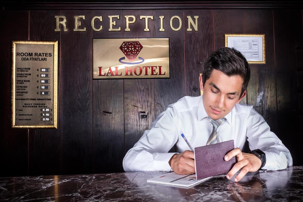 Lal Hotel اسطنبول المظهر الخارجي الصورة